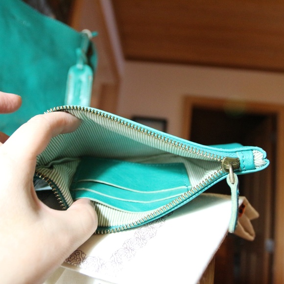 Old Trend Daisy Tote Bag + Pouch - Picture 10 of 14